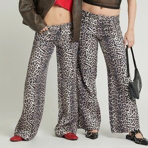 PacSun Animal Print Pants - Casey low rise baggy - Size 24